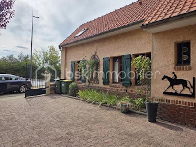 Vente Maison 6 pièces 147 m2 Saint Fuscien