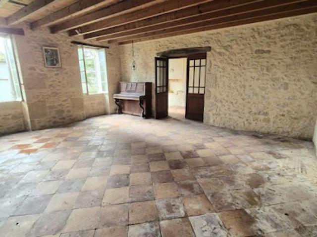 Vente Maison 6 pièces 147 m2 Saint Sulpice de Pommiers