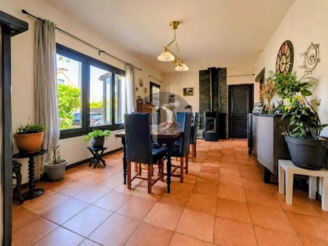 Vente Maison 6 pièces 147.79 m2 Vitry sur Seine