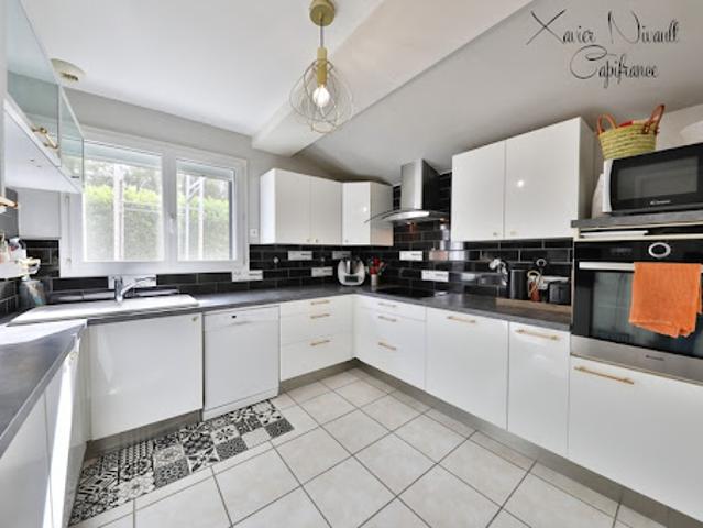 Vente Maison 6 pièces 148 m2 Saint Bénigne