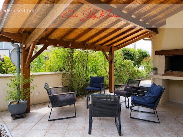 Vente Maison 6 pièces 148 m2 Saint Bonnet sur Gironde
