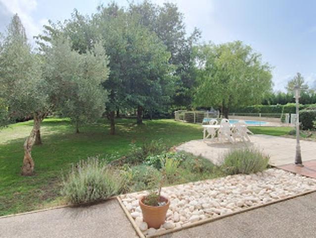 Vente Maison 6 pièces 148 m2 Saint Ciers sur Gironde