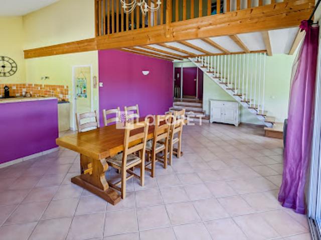 Vente Maison 6 pièces 148.05 m2 Charmes sur Rhône