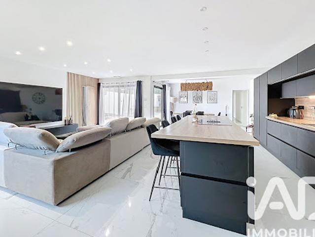 Vente Maison 6 pièces 149 m2 Charron