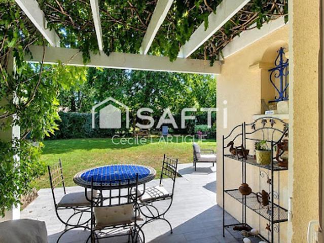 Vente Maison 6 pièces 149 m2 Léognan