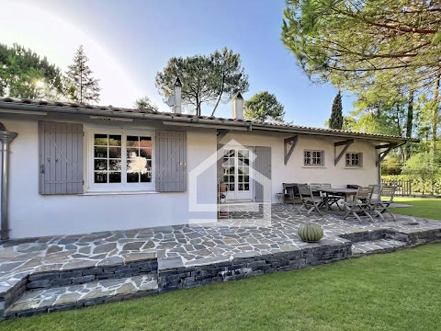 Vente Maison 6 pièces 180 m2 Saint Aubin de Médoc
