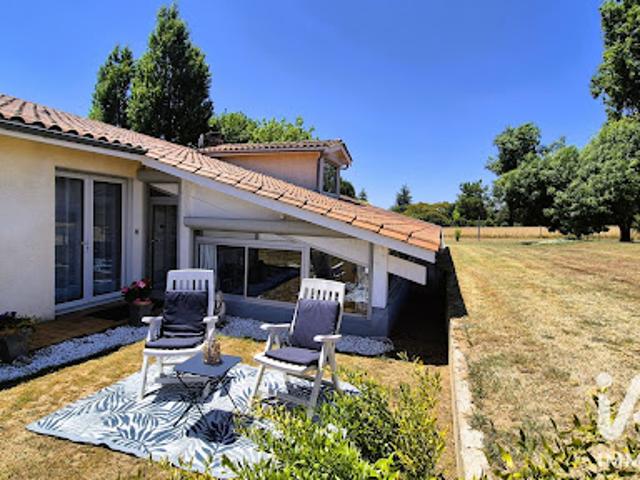 Vente Maison 6 pièces 149 m2 Neuffons