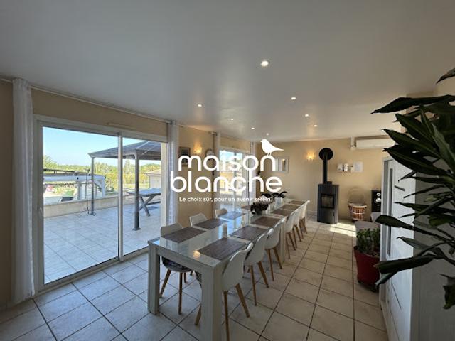 Vente Maison 6 pièces 149.69 m2 Saint Martin de Laye