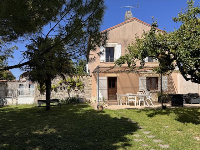 Vente Maison 6 pièces 140 m2 Mansle