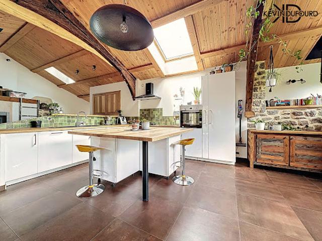 Vente Maison 6 pièces 140 m2 Montpezat sous Bauzon