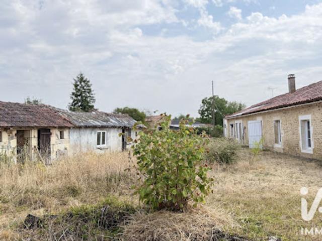 Vente Maison 6 pièces 140 m2 Champagné Saint Hilaire