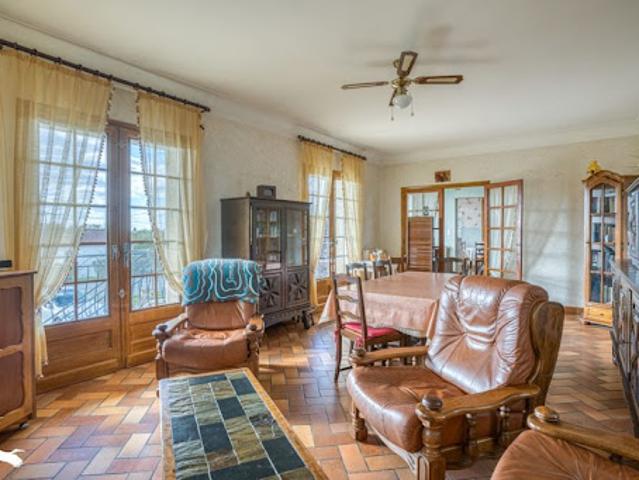 Vente Maison 6 pièces 140 m2 Laroque Timbaut