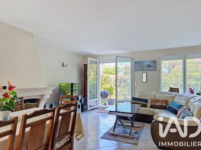 Vente Maison 6 pièces 140 m2 Le Mesnil Saint Denis