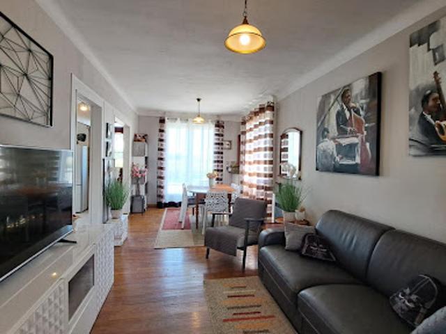 Vente Maison 6 pièces 140 m2 Le Mesnil Saint Denis