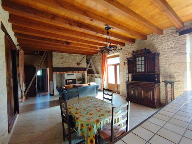 Vente Maison 6 pièces 140 m2 Les Junies