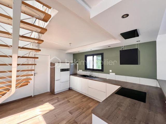 Vente Maison 6 pièces 140 m2 Saint Ségal