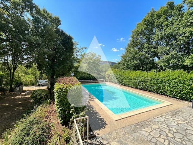 Vente Maison 6 pièces 140 m2 Tour de Faure