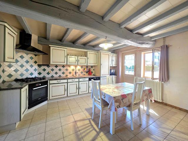 Vente Maison 6 pièces 140 m2 Tronchy