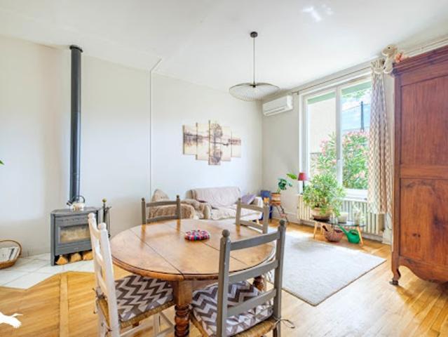 Vente Maison 6 pièces 140 m2 Venissieux