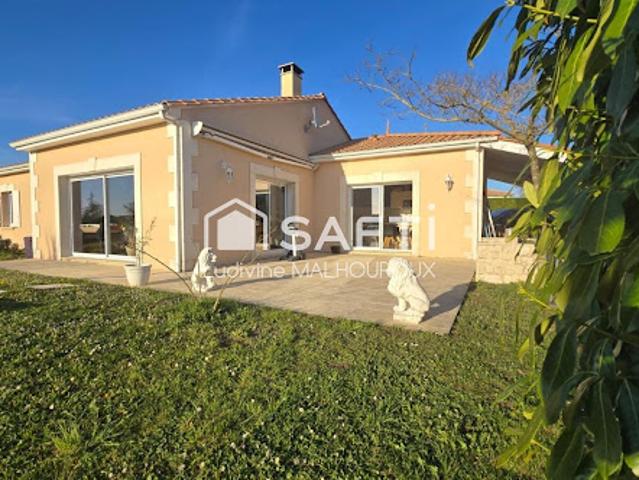 Vente Maison 6 pièces 140 m2 Villebois Lavalette