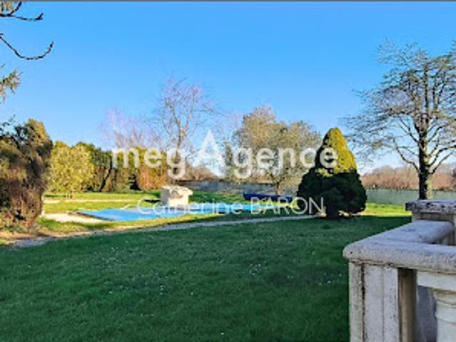 Vente Maison 6 pièces 141 m2 Saint Laurent de Cognac