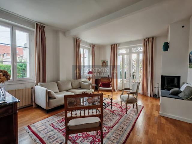 Vente Maison 6 pièces 141.54 m2 Le Chesnay Rocquencourt