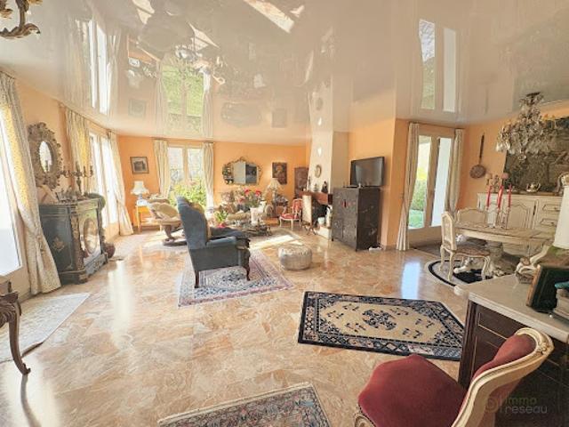 Vente Maison 6 pièces 142 m2 Ozoir la ferriere