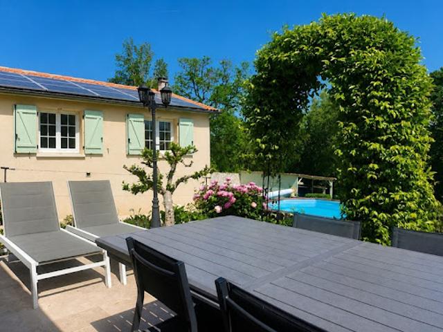 Vente Maison 6 pièces 142 m2 Allez et Cazeneuve