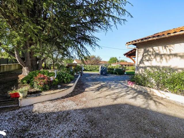 Vente Maison 6 pièces 142 m2 Birac