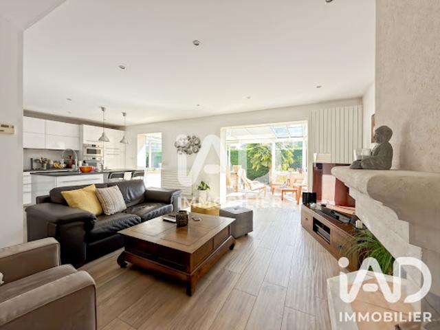 Vente Maison 6 pièces 142 m2 Chevry Cossigny