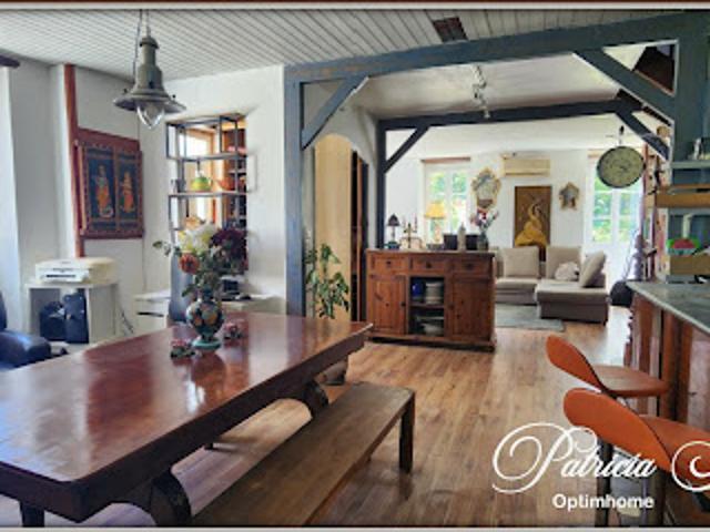 Vente Maison 6 pièces 142 m2 Lacommande