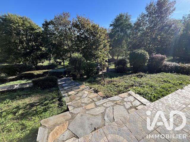 Vente Maison 6 pièces 142 m2 Saint Genis d'Hiersac