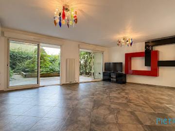 Vente Maison 6 pièces 142 m2 Villeurbanne