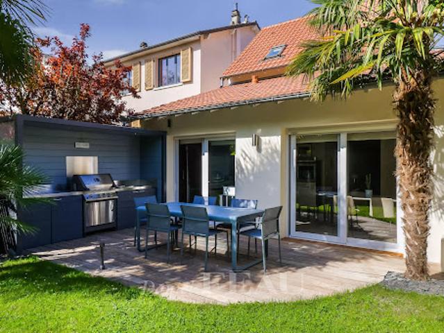 Vente Maison 6 pièces 142.58 m2 Le Chesnay Rocquencourt
