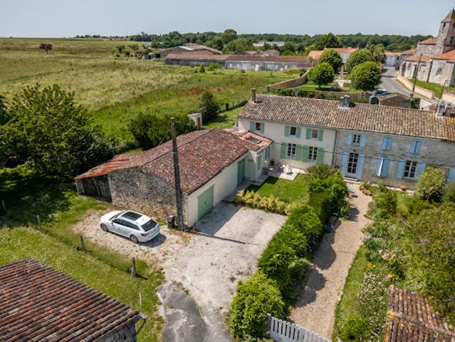 Vente Maison 6 pièces 143 m2 Les Essards