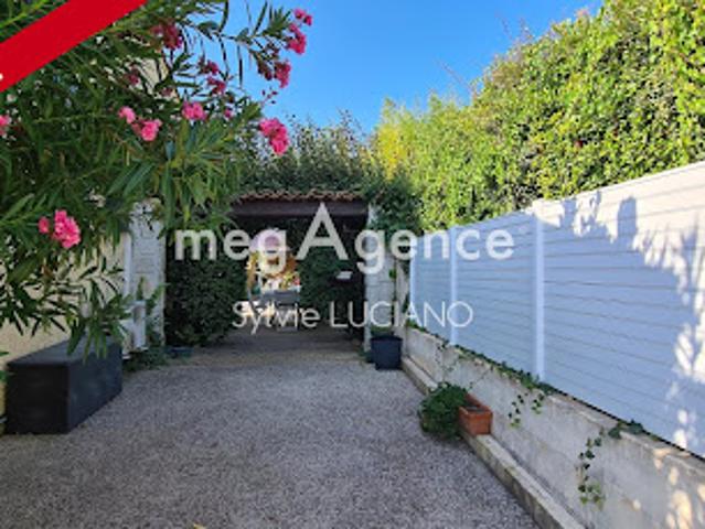 Vente Villa 6 pièces 143 m2 Villeneuve