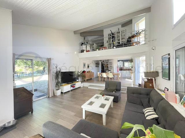 Vente Maison 6 pièces 143 m2 La Salvetat Saint Gilles