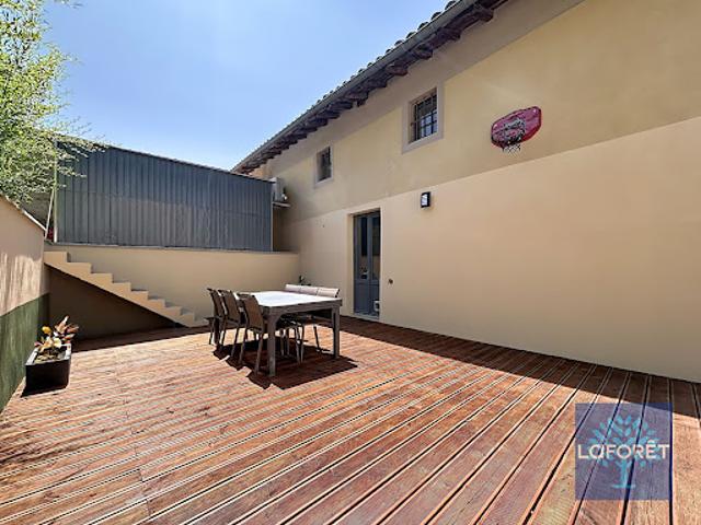 Vente Maison 6 pièces 155 m2 Neuville sur Saône