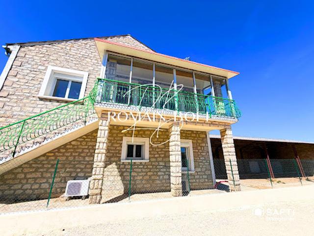 Vente Maison 6 pièces 155 m2 Cruviers Lascours