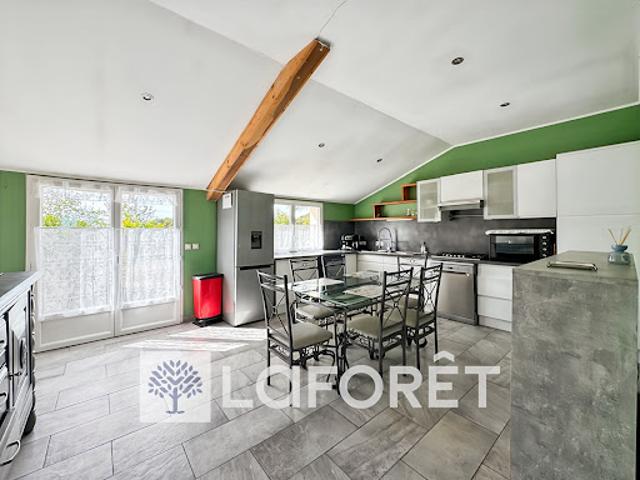 Vente Maison 6 pièces 155 m2 Givrezac