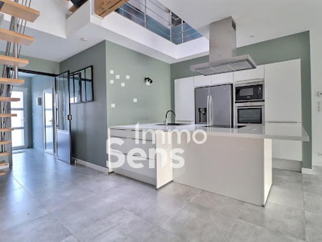 Vente Maison 6 pièces 155 m2 Lys lez Lannoy