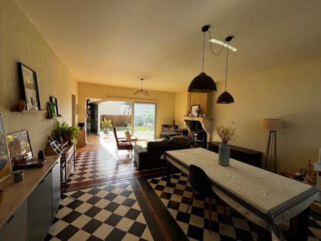 Vente Maison 6 pièces 155 m2 Léognan