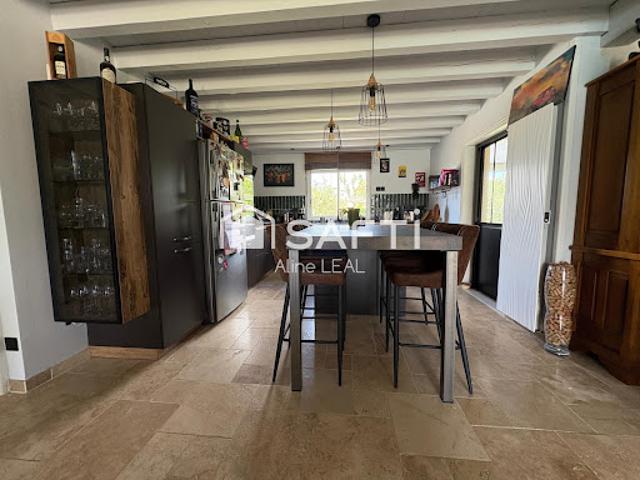Vente Maison 6 pièces 156 m2 Lavit