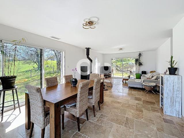 Vente Maison 6 pièces 156 m2 Lespugue