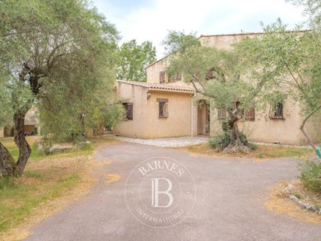 Vente Maison 6 pièces 156 m2 Tourrettes sur Loup