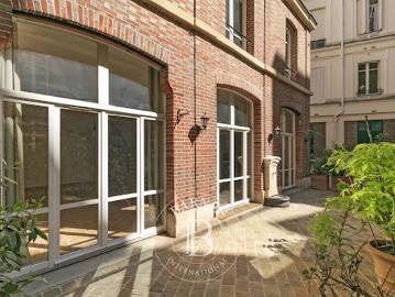 Vente Maison 6 pièces 156.69 m2 Paris 7ème