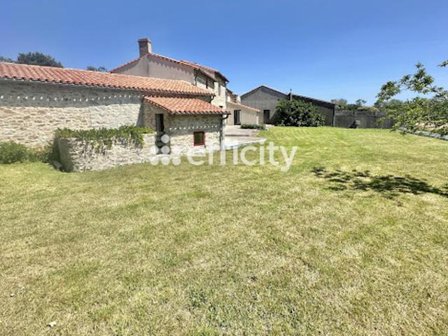 Vente Maison 6 pièces 157 m2 Aigrefeuille sur Maine