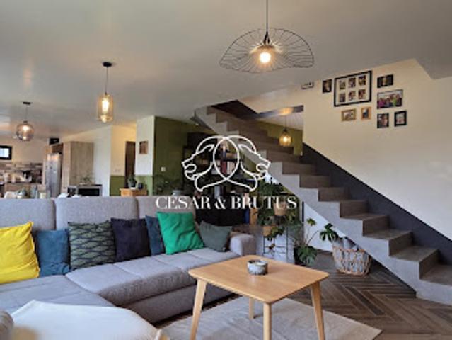 Vente Maison 6 pièces 157 m2 Le Monteil