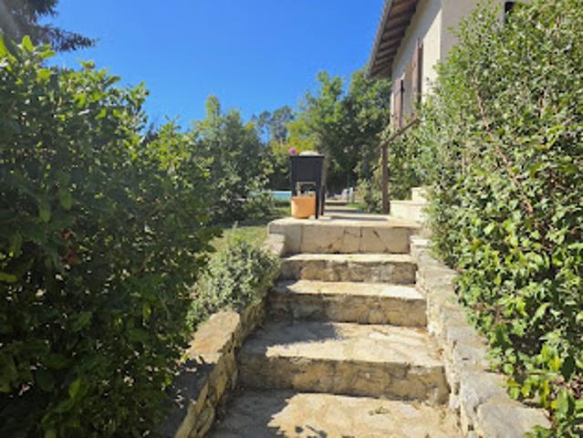 Vente Maison 6 pièces 157 m2 Saint Germain du Salembre