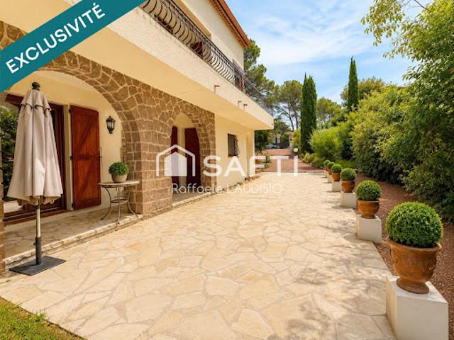 Vente Maison 6 pièces 157 m2 Saint raphael